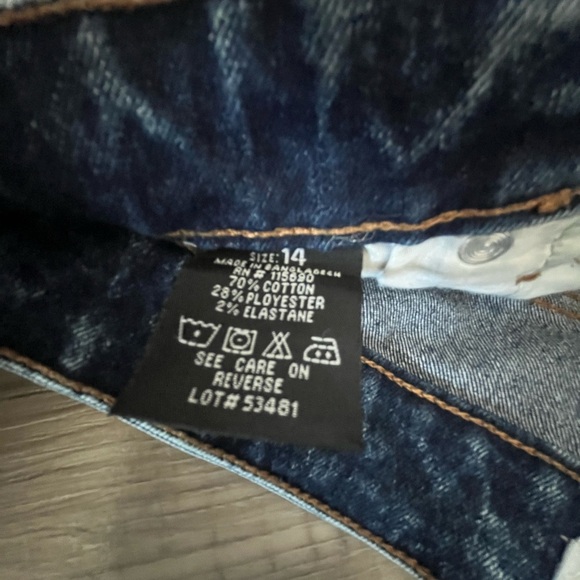 Distressed blue jeans boys size 14 - Picture 2 of 3